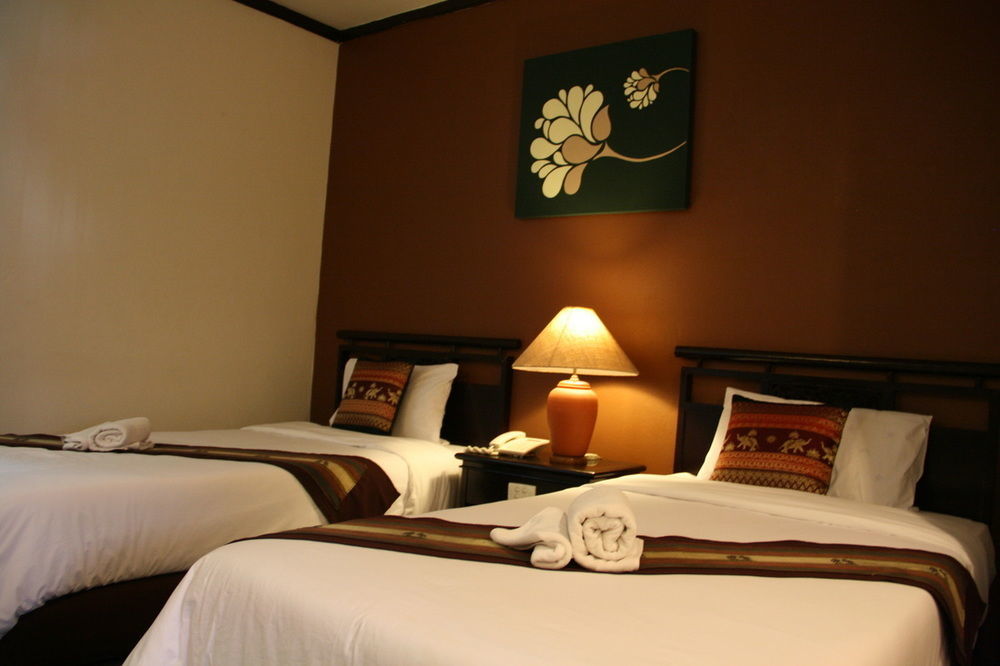 Thapaeplacehotel Chiang Mai Exterior foto