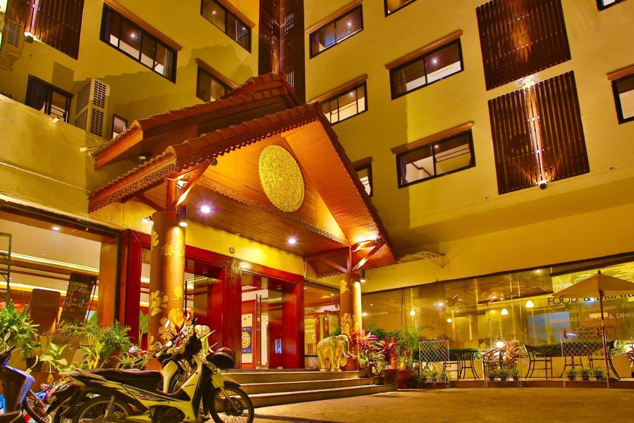 Thapaeplacehotel Chiang Mai Exterior foto